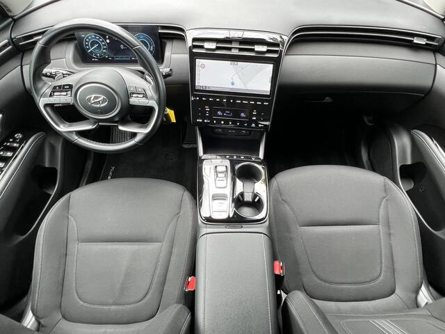 Hyundai TUCSON 1.6 T-GDI PHEV Comfort AWD / Dealer onderhouden / Accu SoH 100 % / Fabrieksgarantie tot 04-2028 / Navigatie / Stoelverwarming / Apple Carplay Android / 19" LM wielen /