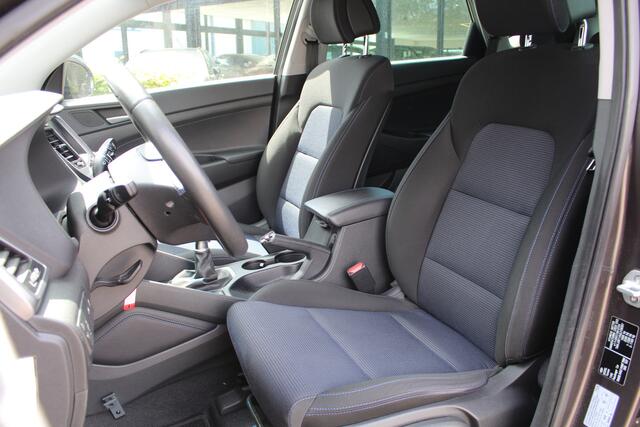 Hyundai TUCSON 1.6 GDi Comfort | Rijklaar | Trekhaak | Stoelverw. v+a | Navi | Sensoren v+a | Camera | Clima | Cruise