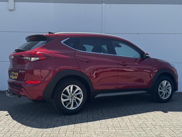 Hyundai TUCSON 1.6 GDi Comfort / Navigatie / Trekhaak (1400KG) / Climate Control / Stoelverwarming / Boekjes aanwezig /