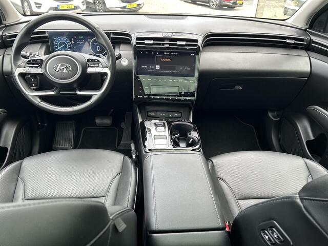Hyundai TUCSON 1.6 T-GDI PHEV Premium Sky 4WD |Trekhaak| Panoramisch schuif/kantel dak | Apple Carplay/Android Auto | Stoelverwarming/verkoeling | Elektrische achterklep | Elektrische verstelbare stoelen met geheugen |