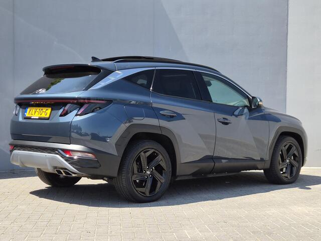 Hyundai TUCSON 1.6 T-GDI PHEV Premium Sky 4WD / Glazen schuif- en kanteldak / Rondomzicht camera / Trekgewicht 1.350 kg / Elektrische achterklep / Stuur- Stoel & Achterbank verwarming / Adaptief cruise control / Stoelventilatie / Apple Carplay Android Auto /