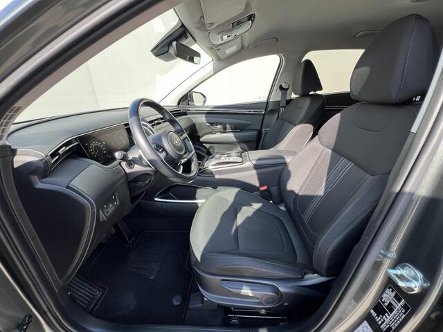 Hyundai TUCSON 1.6 T-GDI PHEV Comfort Smart 4WD / 99% SOH / Fabrieksgarantie tot 04-2027 / WLTP 62km / Navi / Apple Carplay Android / Stuur- en stoelverwarming / Adapt. CC / 19" LM wielen /