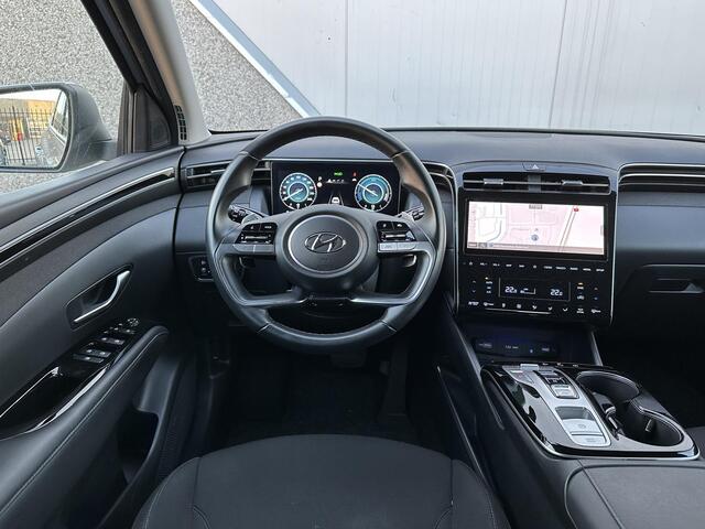 Hyundai TUCSON 1.6 T-GDI HEV Comfort / Navigatie / Camera / Parkeersensoren v + a / Climate Control / 19 inch LMV / Telefoon / Dealer onderhouden auto.