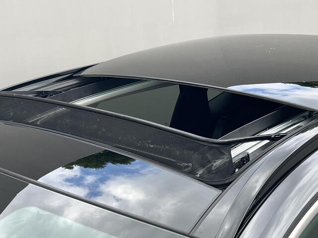 Hyundai TUCSON 1.6 T-GDI PHEV Comfort Smart Sky 4WD / Dealer onderhouden / SoH accu 100 % / Panorama schuifdak / 1.350 kg trekgewicht / Navigatie / Apple Carplay Android / Stuur- en stoelverwarming / 19"LM wielen /