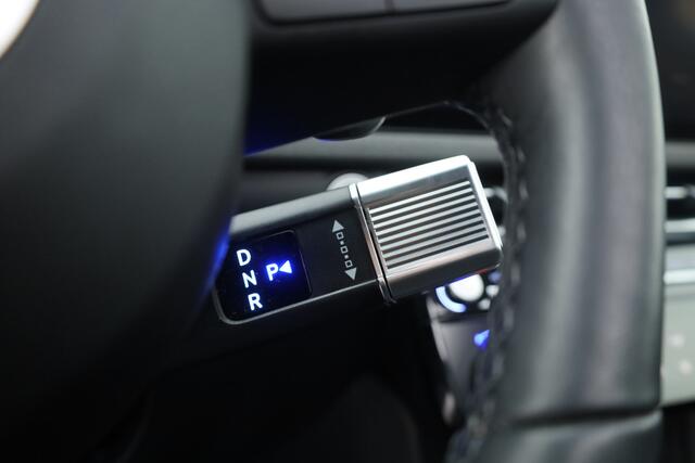Hyundai TUCSON 1.6 T-GDI PHEV Premium 4WD | Rijklaar! | Facelift | S/K-Dak | Widescreen | HUD | Memory+Leder | Ventilatie | Stuur-Stoelverw. | Adapt. Cruise | Krell Audio | Elek. Klep | 360*+PDC | LED | 19'' V