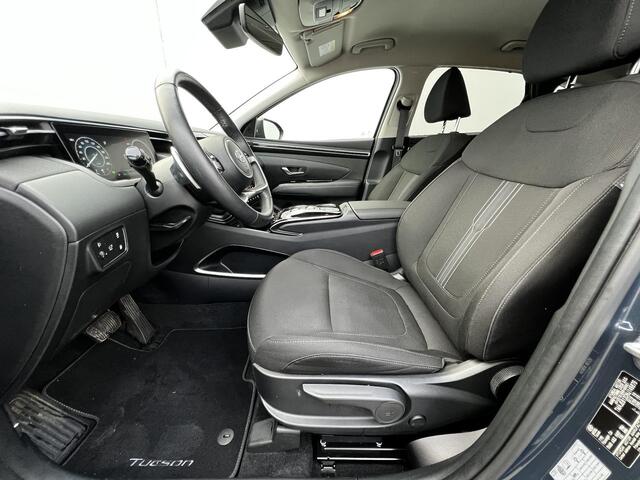 Hyundai TUCSON 1.6 T-GDI PHEV Comfort Smart 4WD Comfort Smart 4WD / Fabrieksgarantie tot 01-2028 / WLTP 62km / Navi / Apple Carplay Android / Stuur- en stoelverwarming / Adapt. CC / 19" LM wielen /