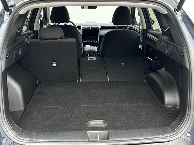 Hyundai TUCSON 1.6 T-GDI PHEV Comfort Smart 4WD Comfort Smart 4WD / Fabrieksgarantie tot 01-2028 / WLTP 62km / Navi / Apple Carplay Android / Stuur- en stoelverwarming / Adapt. CC / 19" LM wielen /