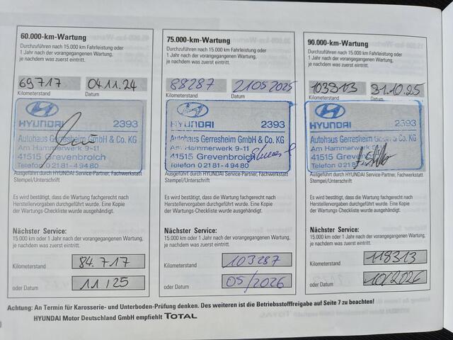Hyundai TUCSON 1.6 T-GDI PHEV Comfort Smart Sky 4WD / Dealeronderhouden / Fabrieksgarantie tot 06-2027 / Glazen schuif- en kanteldak / Stuur- & Stoelverwarming / Trekgewicht 1350 kg / Adaptief cruise control / Achteruitrijcamera / Krell Audio Systeem /