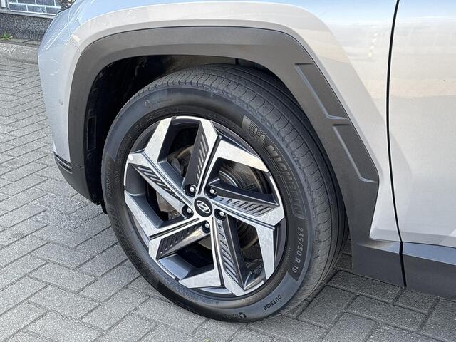 Hyundai TUCSON 1.6 T-GDI PHEV Premium Sky 4WD | Panoramadak | Krell Audio | Stoelventilatie | Stoelverwarming voor en achter | Keyless Entry | Elektrische Achterklep | Elektrisch Verstelbare Voorstoelen | 360 Graden Camera | Parkeersensoren | Navigatie | Apple Carplay | Android Auto | Plug-in Hybrid