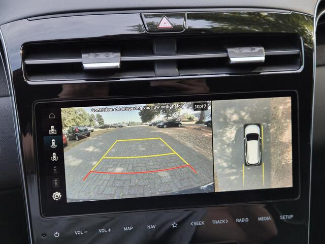 Hyundai TUCSON 1.6 T-GDI PHEV Premium 4WD / Fabrieksgarantie tot 11-2028 / Dealer onderhouden / Trekgewicht 1350 kg / Rondomzicht camera / Stuur- Stoel & Achterbank verwarming / Adaptief cruise control / Stoelventilatie / Elektrische achterklep /