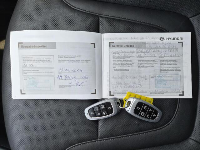 Hyundai TUCSON 1.6 T-GDI PHEV Premium 4WD / Fabrieksgarantie tot 11-2028 / Dealer onderhouden / Trekgewicht 1350 kg / Rondomzicht camera / Stuur- Stoel & Achterbank verwarming / Adaptief cruise control / Stoelventilatie / Elektrische achterklep /
