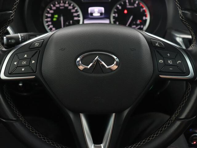 Infiniti Q Q30 1.6t Business Executive | Panoramadak | Leder | Stoelverwarming | Trekhaak | Navigatie | Climate control | Cruise control