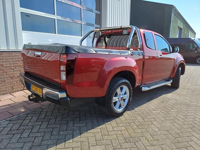 Isuzu D-MAX Extended Cab LS Automaat 3,5 T trekvermogen Clima Navi 110.000 K
