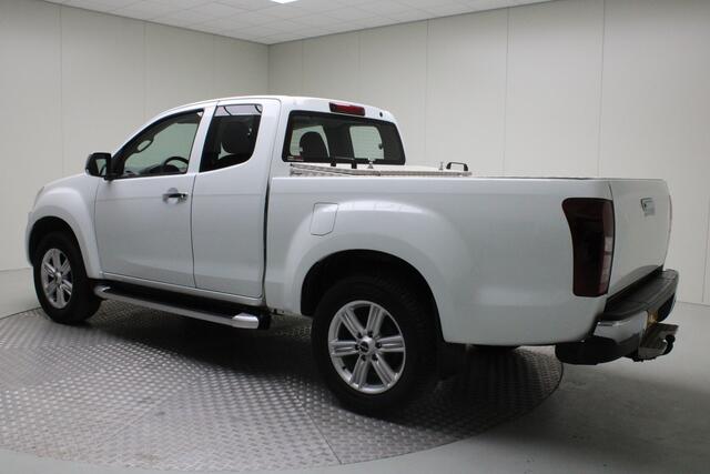 Isuzu D-MAX 1.9 Extended Cab X-Country 4x4 | euro 6 | trekgewicht 3500kg | automaat | trekhaak | climate control | cruise control | elektr. spiegels , inklapbaar