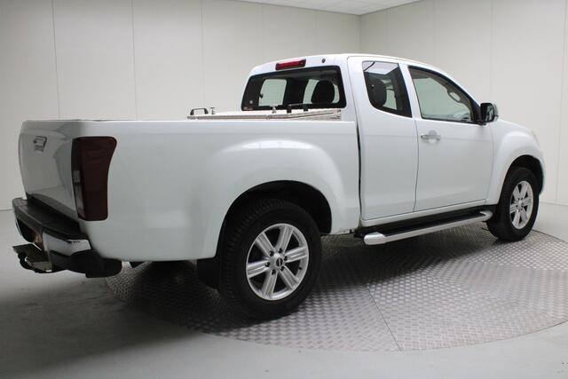 Isuzu D-MAX 1.9 Extended Cab X-Country 4x4 | euro 6 | trekgewicht 3500kg | automaat | trekhaak | climate control | cruise control | elektr. spiegels , inklapbaar