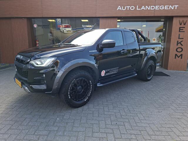 Isuzu D-MAX 1.9 Extended Cab V-Cross ex. BTW | Lederen bekleding | Apple CArplay /Android auto | Addaptieve Cruise | Topcover met Roll bar etc.