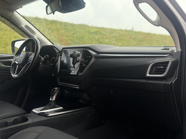 Isuzu D-MAX 1.9 Extended Cab LSX | AUTOMAAT | LEDER | 20'' BlackRhino LMV | Pedders Suspension | Apple CarPlay / Android Auto | TH. 3500 kg | Roll Cover
