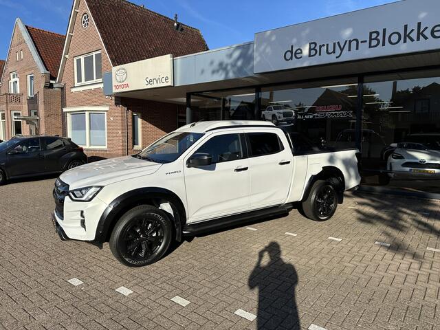 Isuzu D-MAX 1.9 Double Cab verlengd 5-persoons V-Cross Automaat BPM-vrij / 20 december 2024 / meest luxe uitvoering / trekhaak / lederen bekleding / Apple carplay / Android Auto / groot scherm / camera / BPM-VRIJ, LAATSTE DIE WIJ HEBBEN.