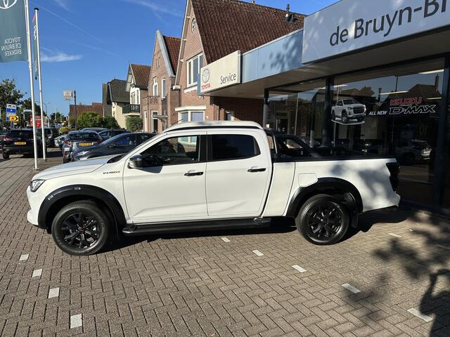 Isuzu D-MAX 1.9 Double Cab verlengd 5-persoons V-Cross Automaat BPM-vrij / 20 december 2024 / meest luxe uitvoering / trekhaak / lederen bekleding / Apple carplay / Android Auto / groot scherm / camera / BPM-VRIJ, LAATSTE DIE WIJ HEBBEN.