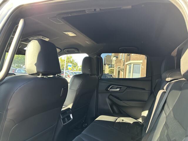 Isuzu D-MAX 1.9 Double Cab verlengd 5-persoons V-Cross Automaat BPM-vrij / 20 december 2024 / meest luxe uitvoering / trekhaak / lederen bekleding / Apple carplay / Android Auto / groot scherm / camera / BPM-VRIJ, LAATSTE DIE WIJ HEBBEN.