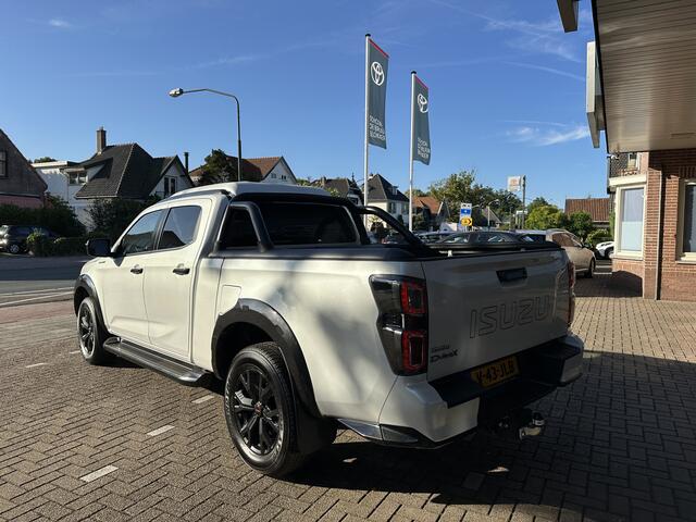 Isuzu D-MAX 1.9 Double Cab verlengd 5-persoons V-Cross Automaat BPM-vrij / 20 december 2024 / meest luxe uitvoering / trekhaak / lederen bekleding / Apple carplay / Android Auto / groot scherm / camera / BPM-VRIJ, LAATSTE DIE WIJ HEBBEN.