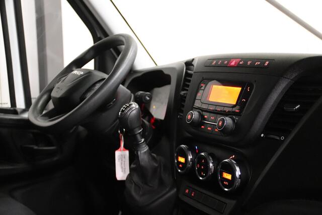 Iveco DAILY 35S14V 2.3 L2H2 AIRCO CRUISE CONTROL EURO 6