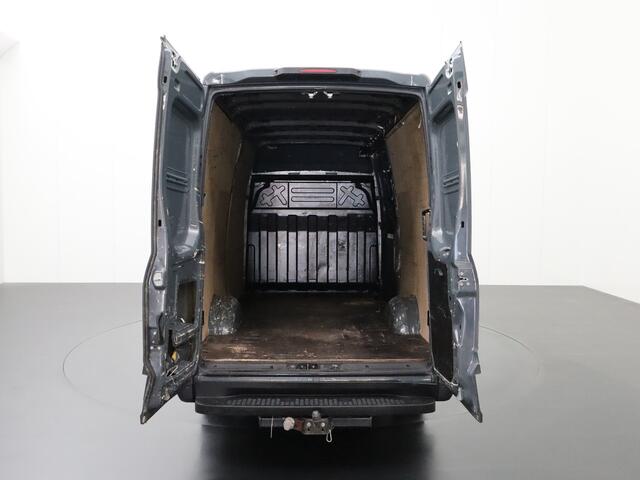 Iveco DAILY 35S16V L2H2 | Led | 3500Kg Trekhaak | Airco | Cruise | Betimmering