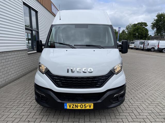 Iveco DAILY 35S16V 2.3 L2H2 160pk / vaste prijs rijklaar ¤ 21.950 ex btw / bpm vrij / euro 6 diesel / lease vanaf ¤ 358 / airco / pdc en opstap achter / trekhaak 3500 kg !