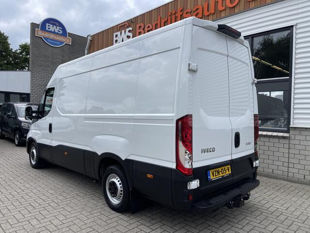 Iveco DAILY 35S16V 2.3 L2H2 160pk / vaste prijs rijklaar ¤ 21.950 ex btw / bpm vrij / euro 6 diesel / lease vanaf ¤ 358 / airco / pdc en opstap achter / trekhaak 3500 kg !