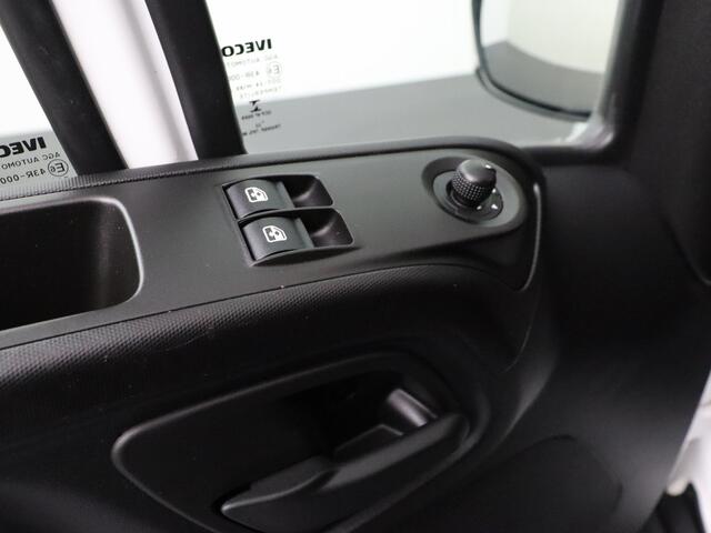 Iveco DAILY 35C16 3.0L Bakwagen+Laadklep | Airco | Cruise | Dakspoiler | 3-Persoons