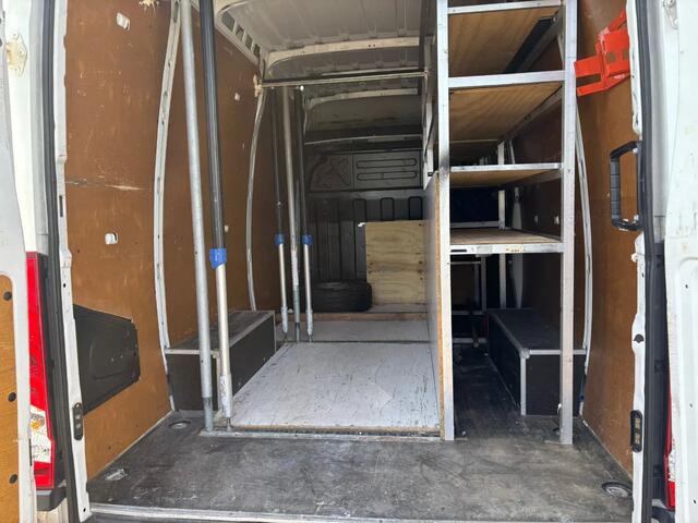 Iveco DAILY 35S16 L3H2 Automaat Airco Cruisecontrol Trekhaak EURO 6