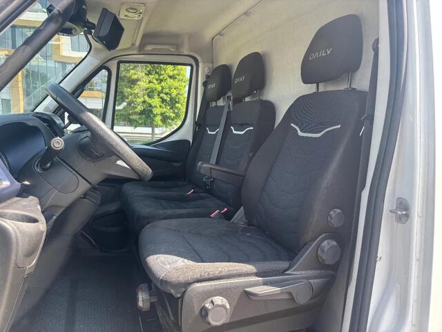 Iveco DAILY 35S16 L3H2 Automaat Airco Cruisecontrol Trekhaak EURO 6