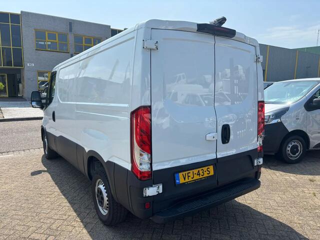 Iveco DAILY 35S14 l2h1 automaat airco