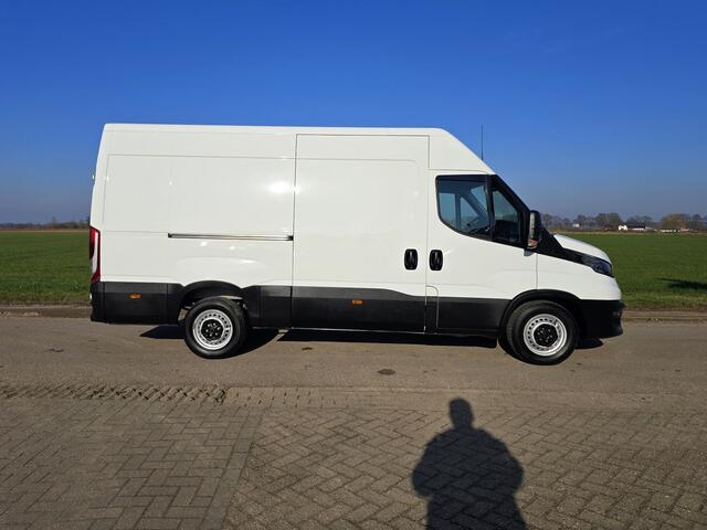 Iveco DAILY 35S14V 2.3 352L H2 L2L H2 - 140 Pk - Euro 6 - Climate Control - Cruise Control