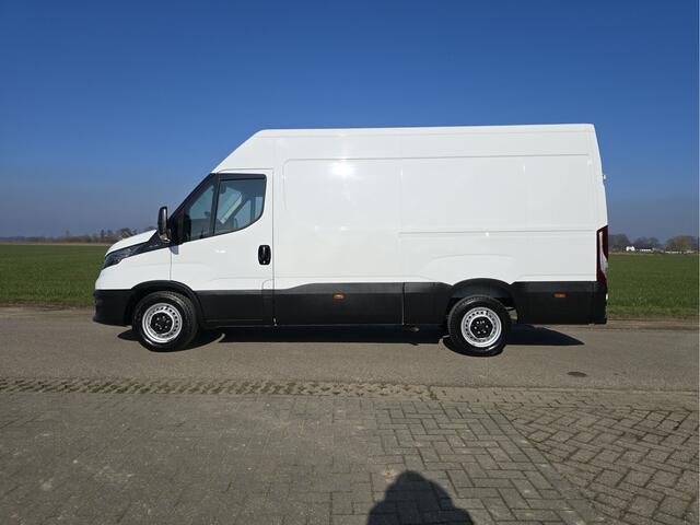 Iveco DAILY 35S14V 2.3 352L H2 L2L H2 - 140 Pk - Euro 6 - Airco - Cruise Control