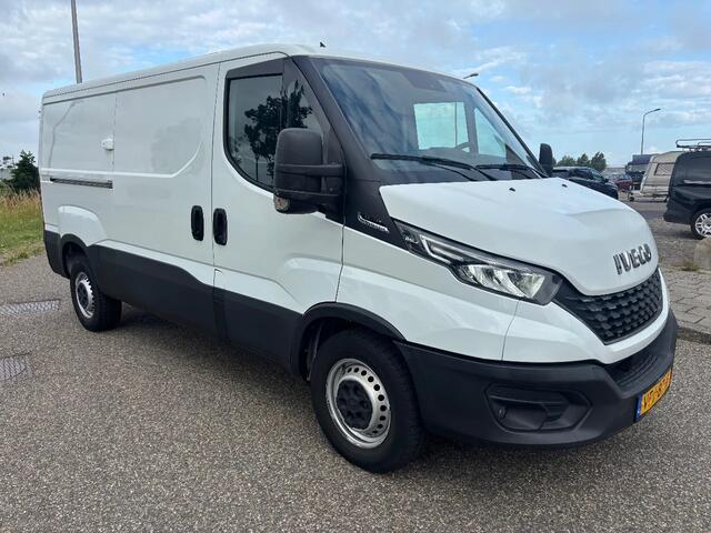 Iveco DAILY 35S14 L2H1 Automaat Airco Cruisecontrol Trekhaak EURO 6