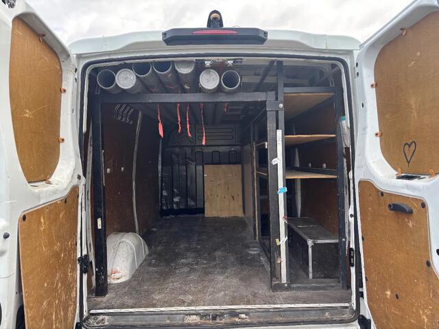 Iveco DAILY 35S14 L2H1 Automaat Airco Cruisecontrol Trekhaak EURO 6