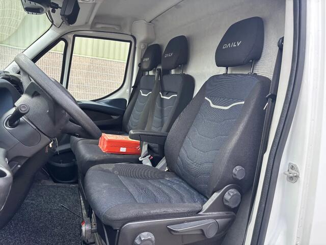 Iveco DAILY 35S14 L2H1 Automaat Airco Cruisecontrol Trekhaak EURO 6