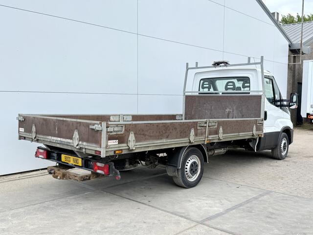 Iveco DAILY 35S14 2.3 L3H1 Airco Cruise Control Standkachel Trekhaak Open Laadbak Pritische Lucht geveerde stoel