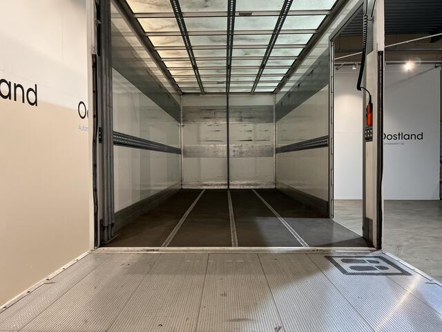 Iveco DAILY 35S18 3.0 BE Clixtar Automaat Bakwagen met Laadklep / Laadvermogen 3.060 KG / Euro 6 / Luchtvering / Airco / Camera / CarPlay / Cruise Control /