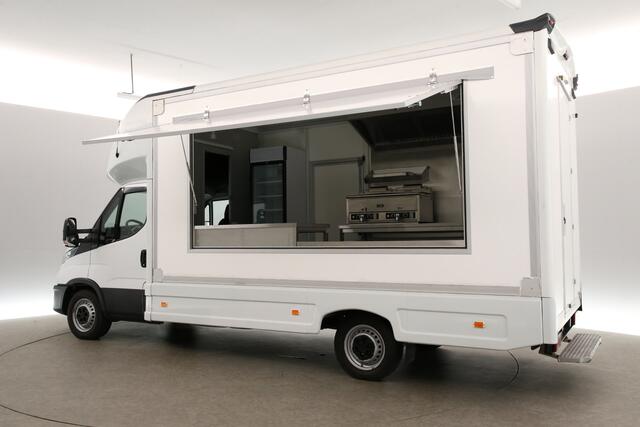 Iveco DAILY 35S14 2.3 410 | Foodtruck | Patatwagen | Verkoopwagen | Patatkraam | Eventtruck | Frietwagen | Snackwagen | Zijdeur | Airco Treeplank
