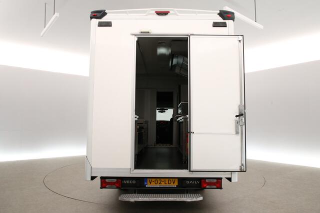 Iveco DAILY 35S14 2.3 410 | Foodtruck | Patatwagen | Verkoopwagen | Patatkraam | Eventtruck | Frietwagen | Snackwagen | Zijdeur | Airco Treeplank