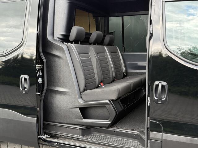 Iveco DAILY 35S18 3.0 180 PK AUTOMAAT / DUBBELE CABINE / TREKHAAK / CAMERA / CRUISE / NAVI / 3500 KG AHG