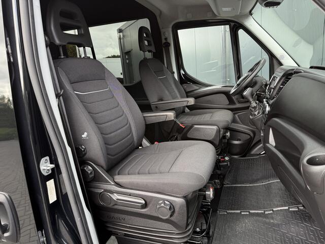 Iveco DAILY 35S18 3.0 180 PK AUTOMAAT / DUBBELE CABINE / TREKHAAK / CAMERA / CRUISE / NAVI / 3500 KG AHG