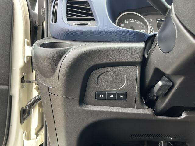 Iveco DAILY 35S14N Automaat met Laadklep Luchtvering Airco Cruise controle 3-Persoons Hogeschotten Gereedschapskist Open laadbak Pick-up P-up Bakwagen 1e eigenaar Euro 6