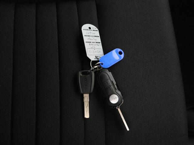 Iveco DAILY 35C16 Bakwagen+Laadklep 2023 | Airco | 3-Persoons