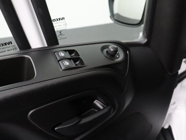 Iveco DAILY 35C16 Bakwagen+Laadklep 2023 | Airco | 3-Persoons