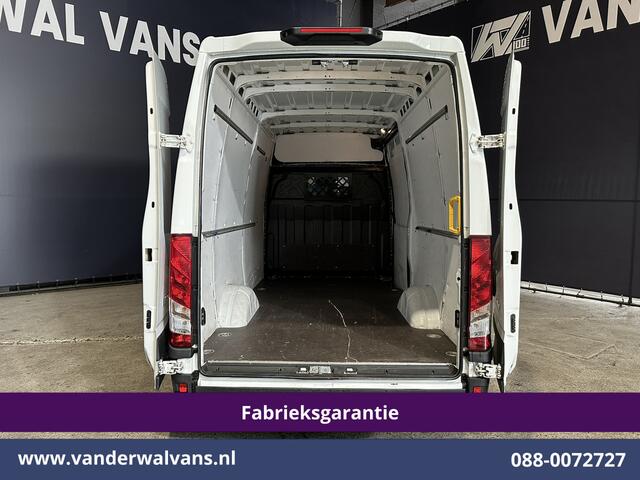 Iveco DAILY 35S16V 157pk L2H2 Fabrieksgarantie Euro6 Airco | 3500kg trekvermogen | Parkeersensoren bijrijdersbank