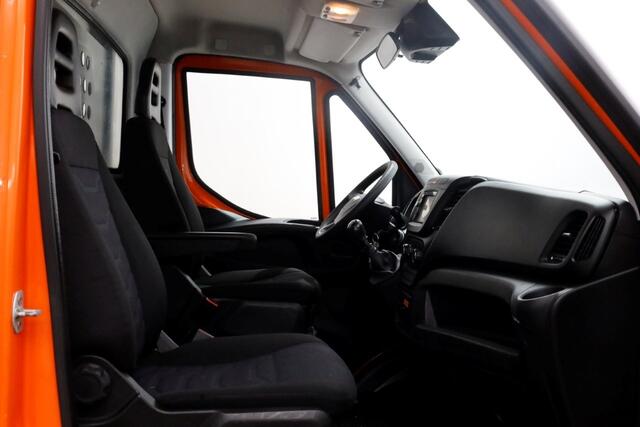 Iveco DAILY 35C14 136pk Open Laadbak met laadklep en trekhaak 3500kg 02-2020