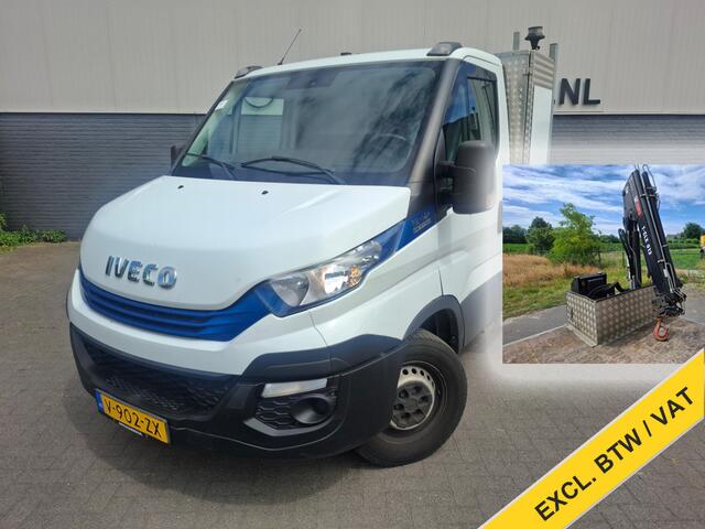Iveco DAILY 3.0I CNG Kraan Laadbak AUT-6 HIAB 3-Persoons Ecc Trekhaak Camera Blue power Alpine 2-Din Infotainment Sys. Bluetooth Opbergkasten Betonplex Vloer Compressed Natural Gas (CNG) EURO-6 375 35S14N Voertuig 1e Eigenaar Euro 6